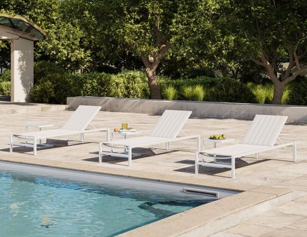 How A Canopy Sun Bed Makes Reading Outside Possible